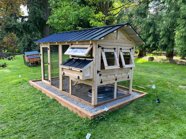 ★★ Walk-In Chicken Coop 6' wide ★★